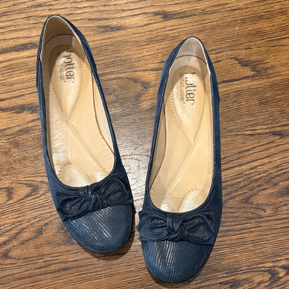 Hotter Comfort Concept Jewel Textured Navy Blue Flats with Bow Size 10